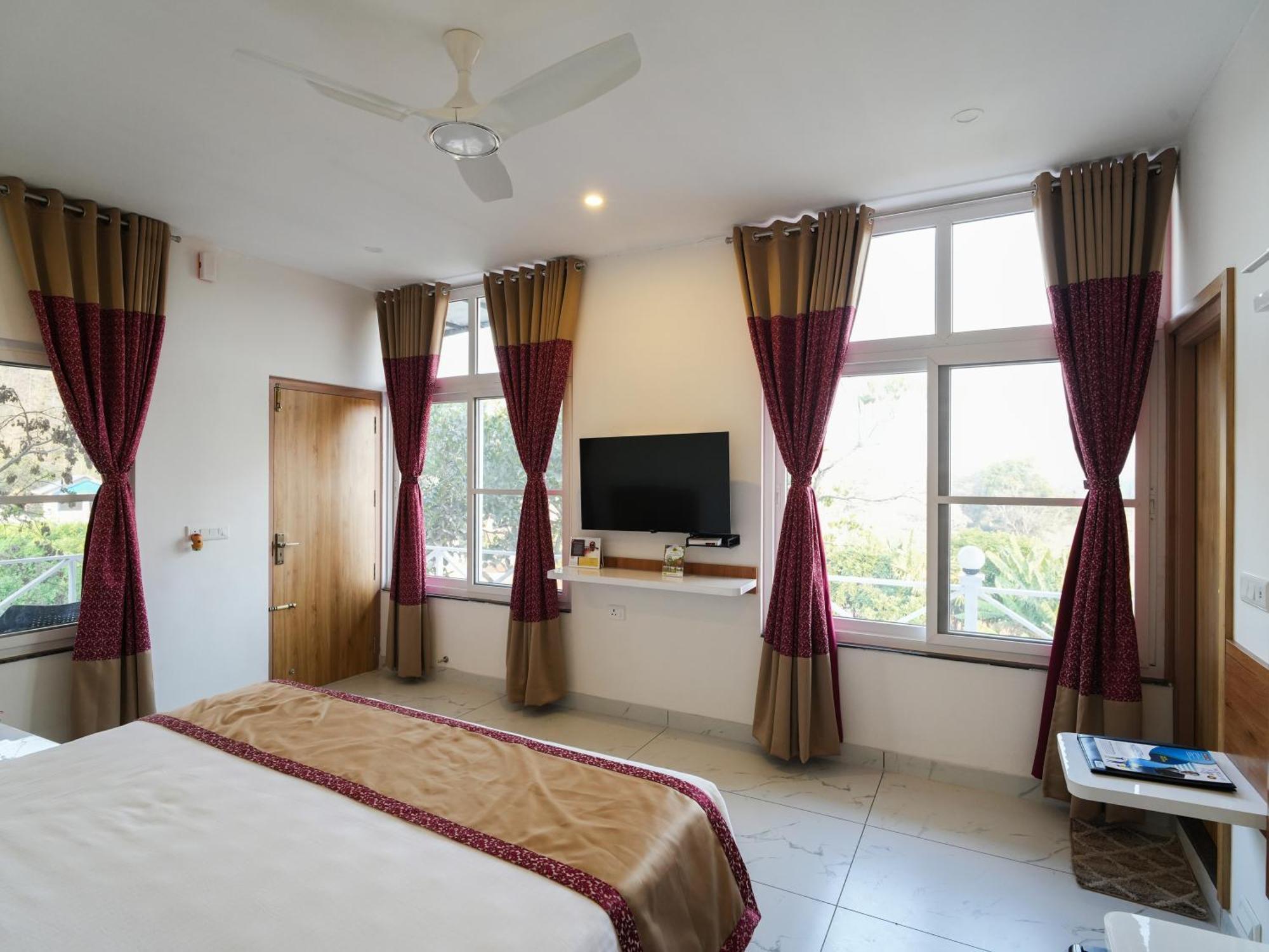 Mgm Whispering Wind'S Yelagiri Hotel Buitenkant foto