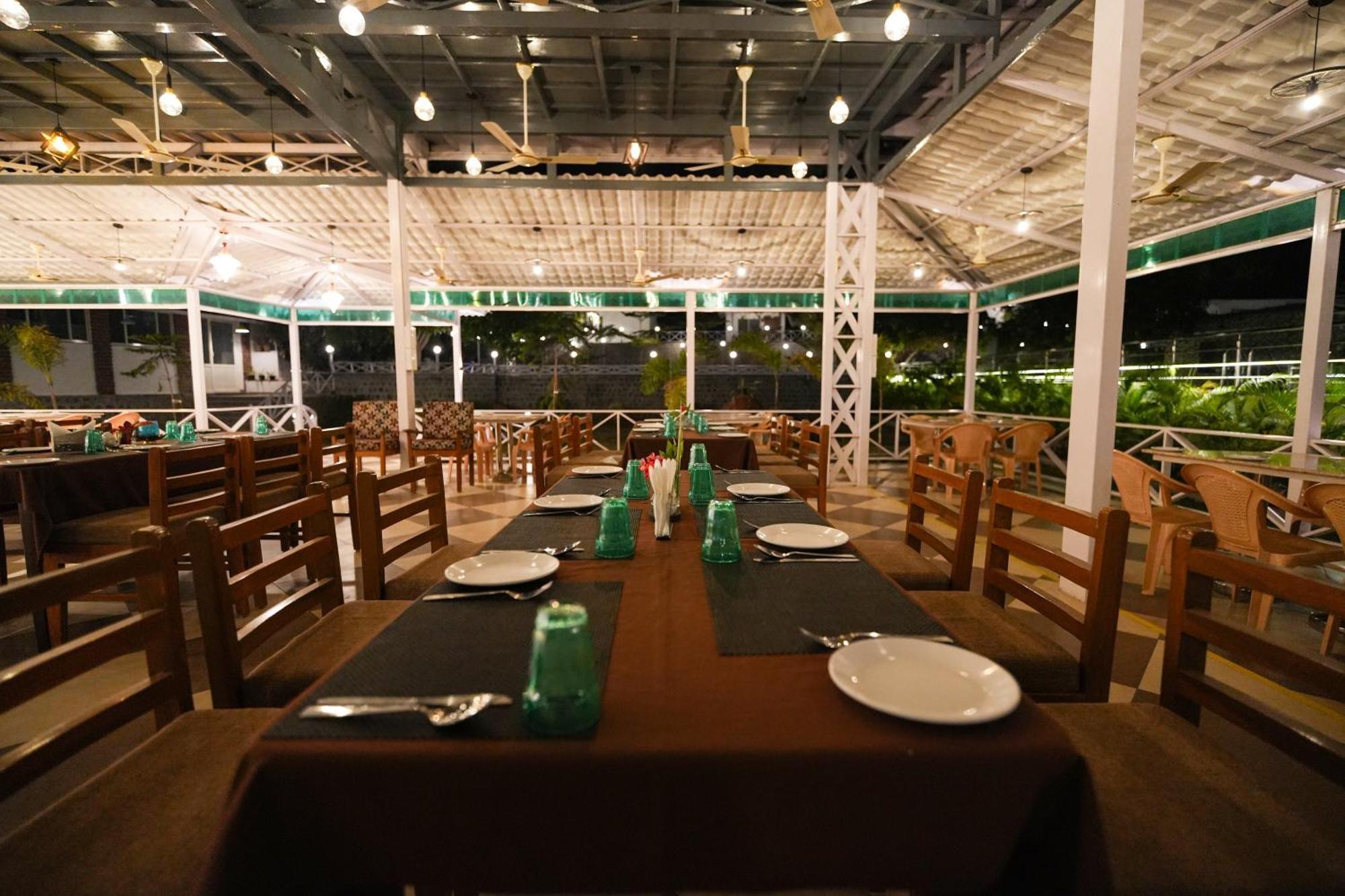 Mgm Whispering Wind'S Yelagiri Hotel Buitenkant foto