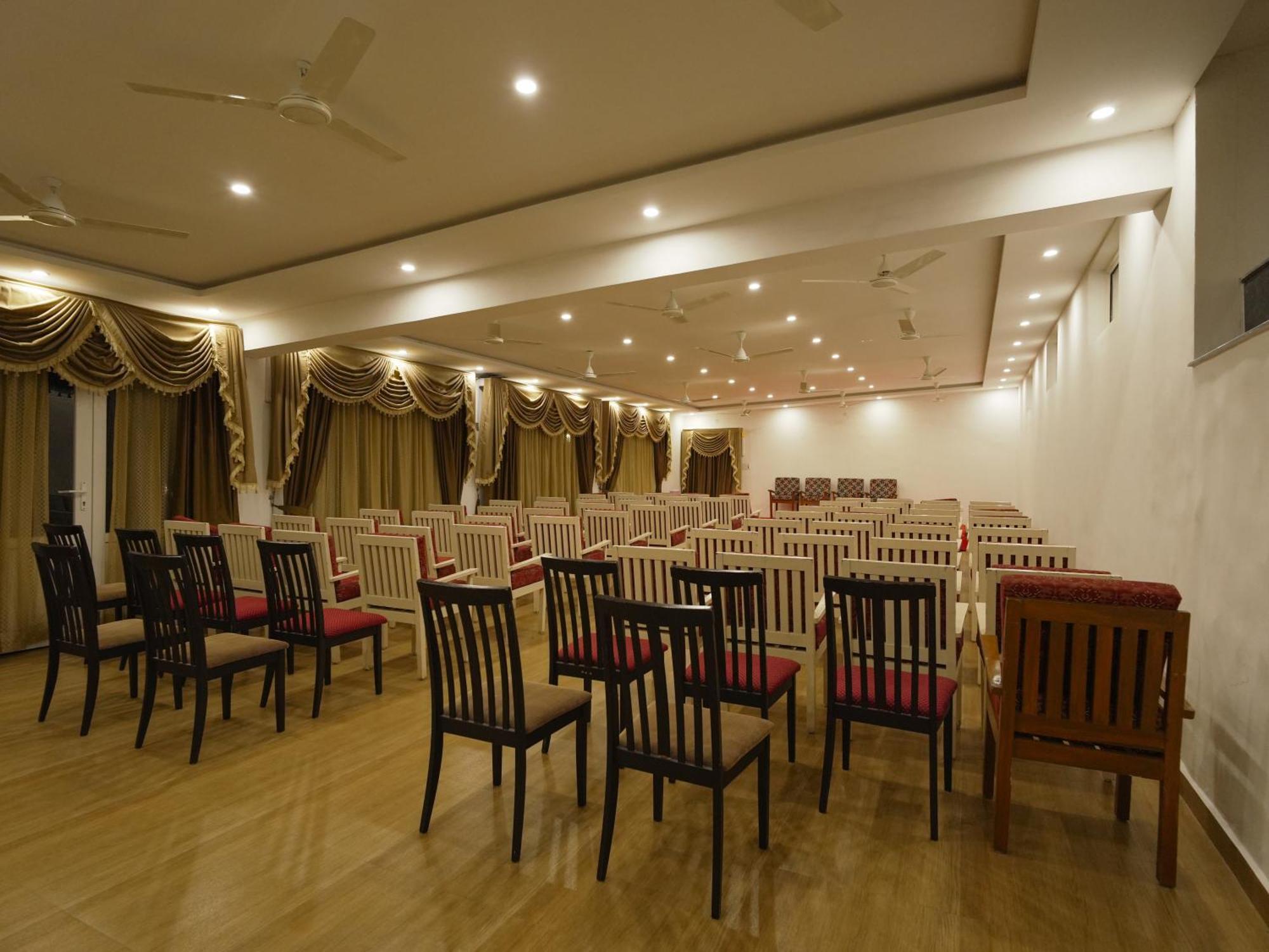 Mgm Whispering Wind'S Yelagiri Hotel Buitenkant foto